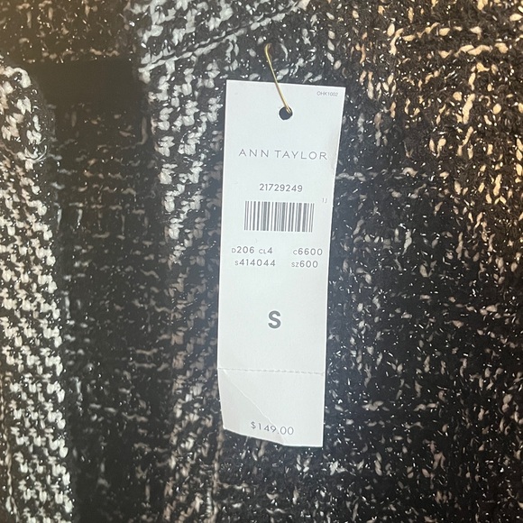 Ann Taylor cropped jacket with fringe & shoulder pads - Picture 2 of 7